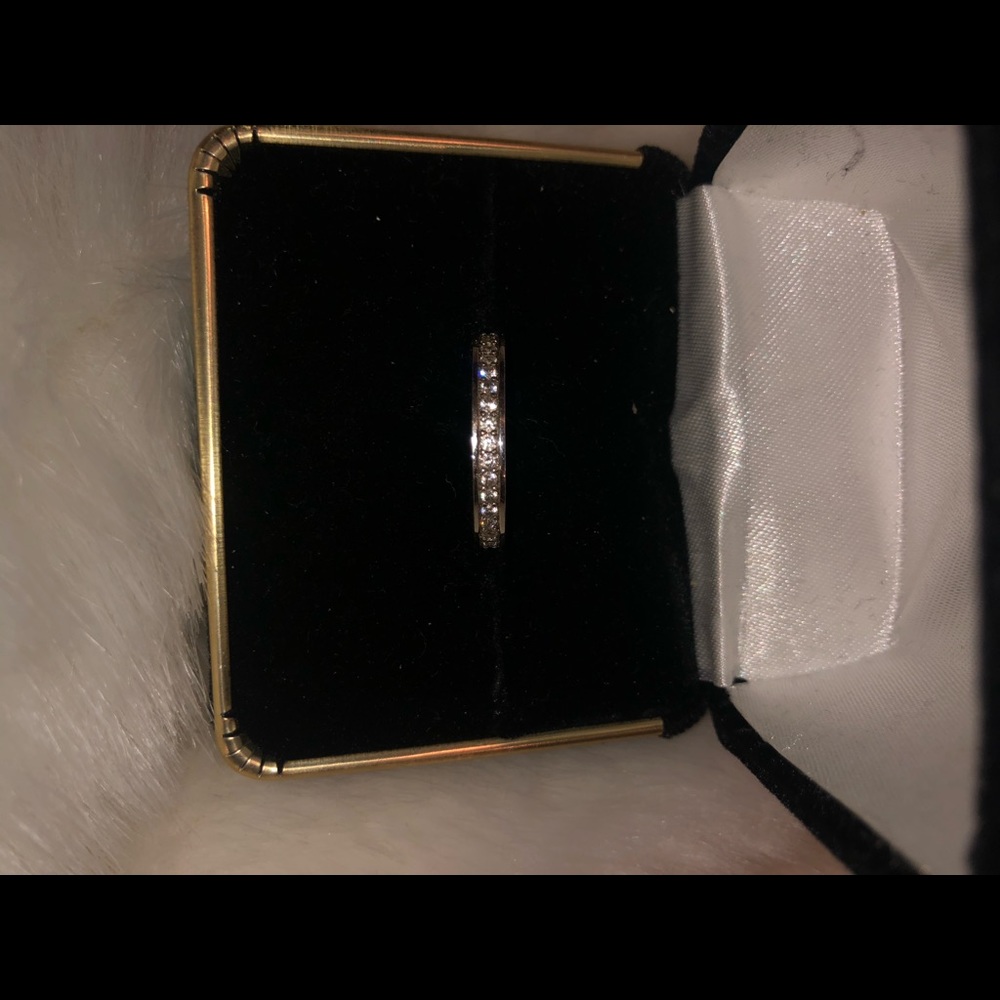 Real diamond ring - Picture 5 of 8
